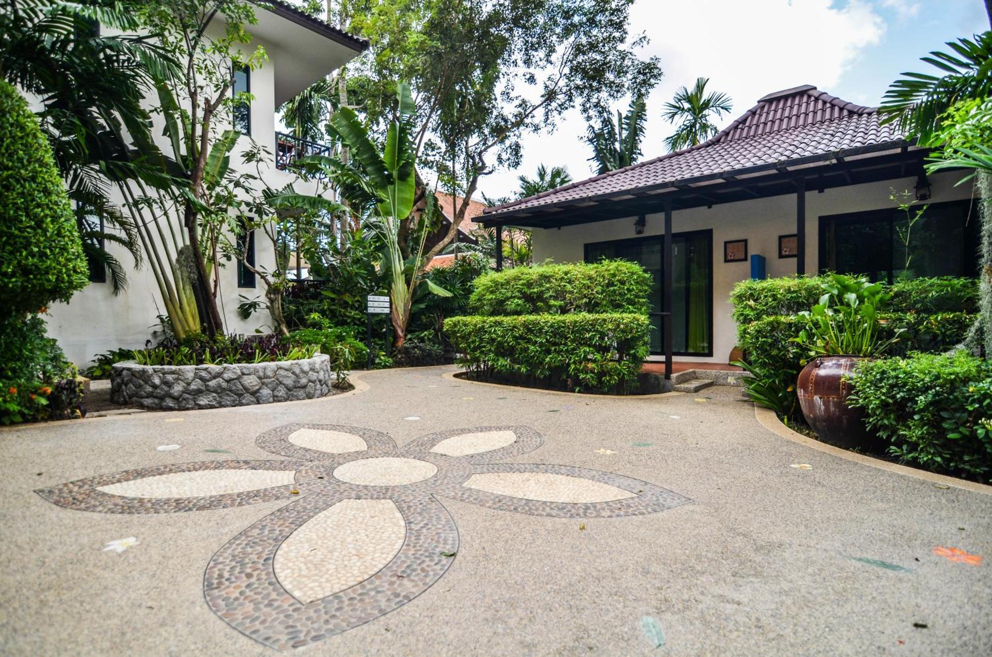 Курортный комплекс Cocoville Phuket - Sha Чалонг