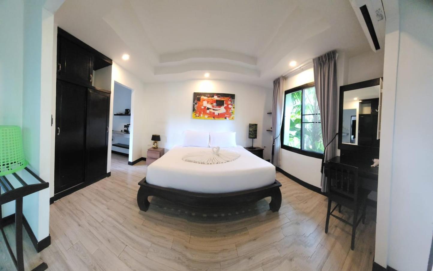 Cocoville Phuket - Sha 3* Чалонг